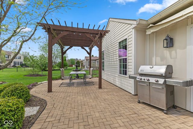 5855 W Port Drive, Mccordsville, IN 46055