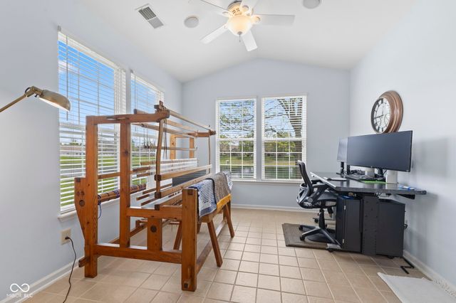 5855 W Port Drive, Mccordsville, IN 46055