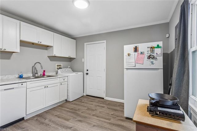 1949 Long Green LN, Hampton, VA 23663
