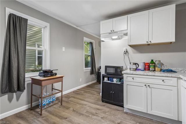 1949 Long Green LN, Hampton, VA 23663