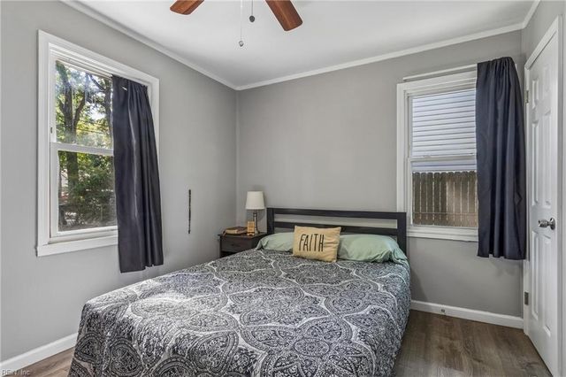 1949 Long Green LN, Hampton, VA 23663