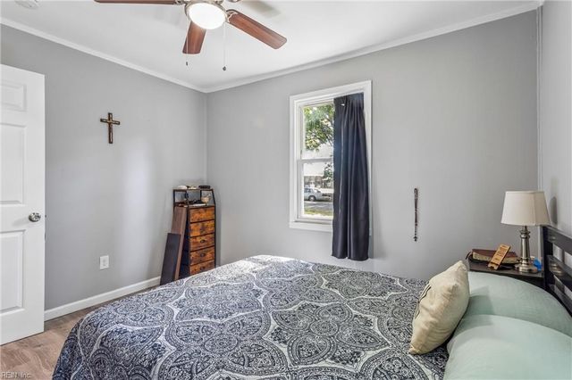 1949 Long Green LN, Hampton, VA 23663