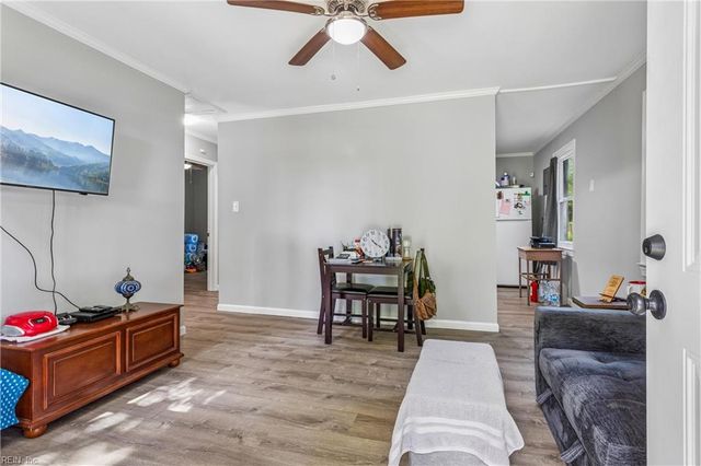 1949 Long Green LN, Hampton, VA 23663