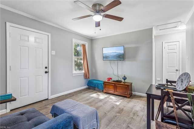 1949 Long Green LN, Hampton, VA 23663