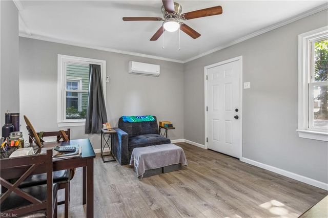1949 Long Green LN, Hampton, VA 23663