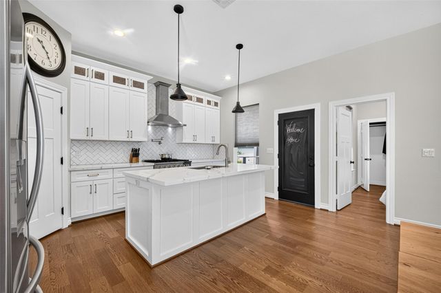 107.5 Shirleen Drive, Seabrook, TX 77586
