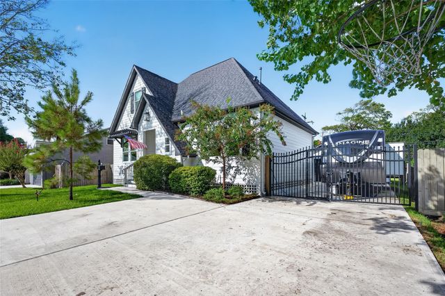 107.5 Shirleen Drive, Seabrook, TX 77586