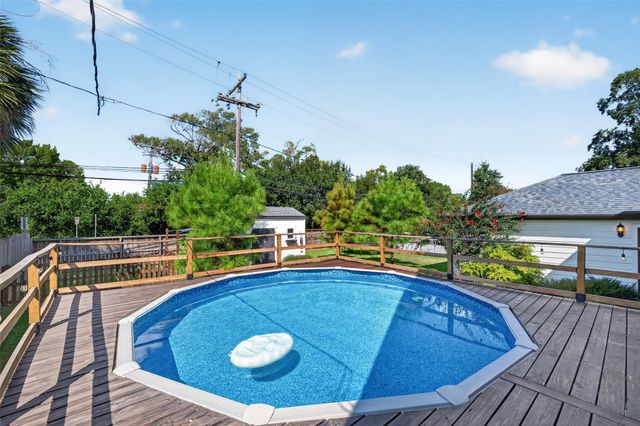 107.5 Shirleen Drive, Seabrook, TX 77586