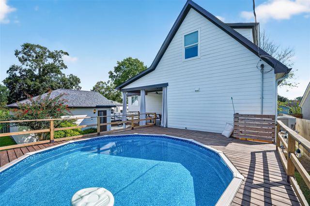 107.5 Shirleen Drive, Seabrook, TX 77586