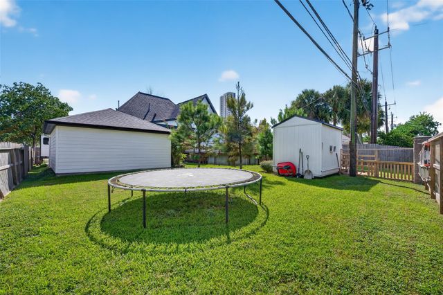 107.5 Shirleen Drive, Seabrook, TX 77586