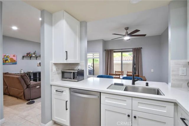 926 Lupine Hills Drive 15, Vista, CA 92081