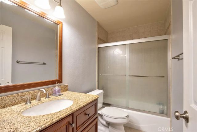 926 Lupine Hills Drive 15, Vista, CA 92081
