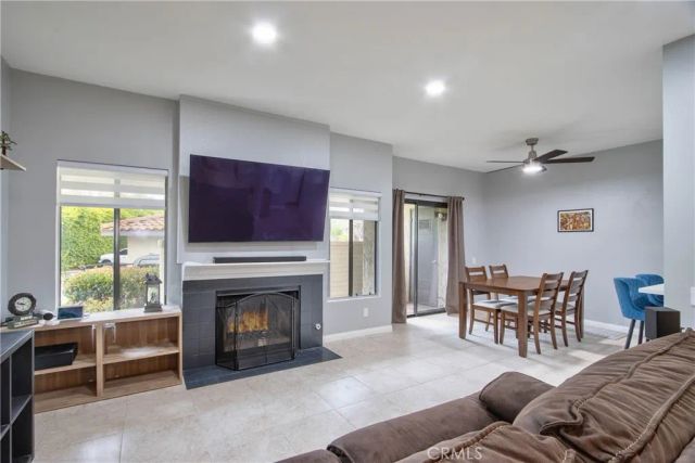 926 Lupine Hills Drive 15, Vista, CA 92081