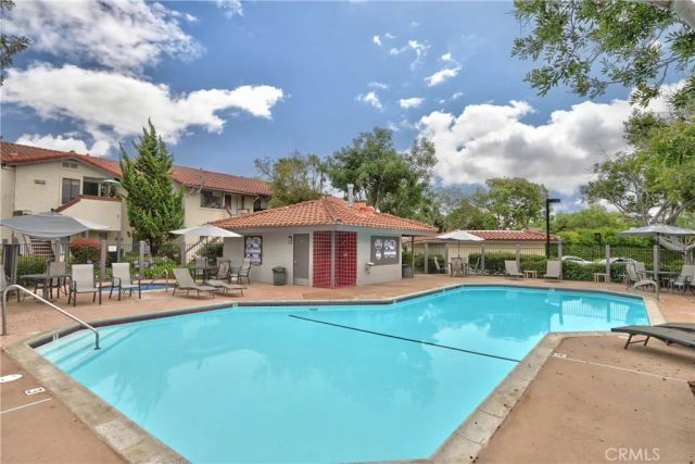 926 Lupine Hills Drive 15, Vista, CA 92081