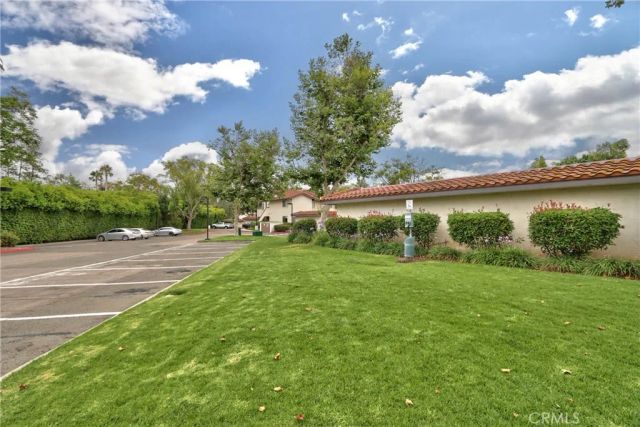 926 Lupine Hills Drive 15, Vista, CA 92081