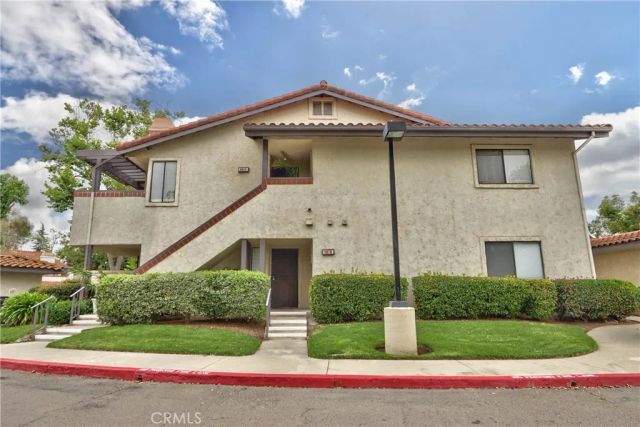 926 Lupine Hills Drive 15, Vista, CA 92081