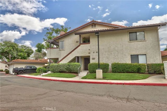 926 Lupine Hills Drive 15, Vista, CA 92081