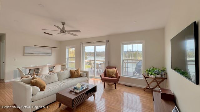 70 Travis Place, Athens, NY 12015