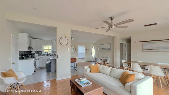 70 Travis Place, Athens, NY 12015