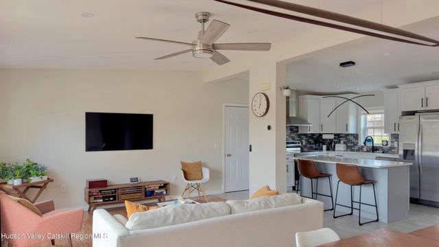 70 Travis Place, Athens, NY 12015