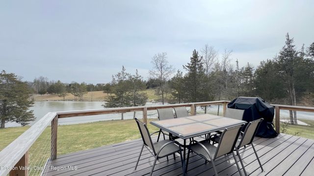 70 Travis Place, Athens, NY 12015