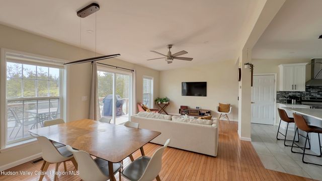 70 Travis Place, Athens, NY 12015