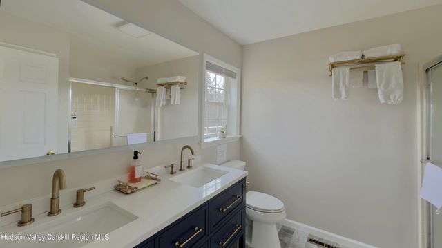 70 Travis Place, Athens, NY 12015