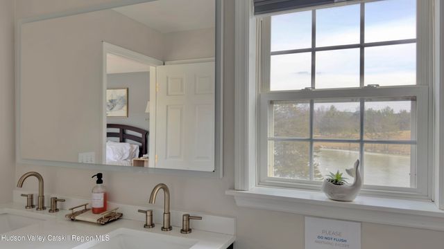 70 Travis Place, Athens, NY 12015