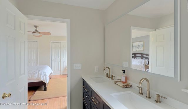 70 Travis Place, Athens, NY 12015