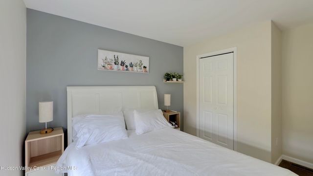 70 Travis Place, Athens, NY 12015