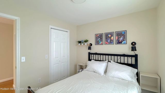 70 Travis Place, Athens, NY 12015