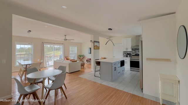 70 Travis Place, Athens, NY 12015