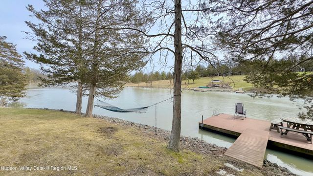 70 Travis Place, Athens, NY 12015