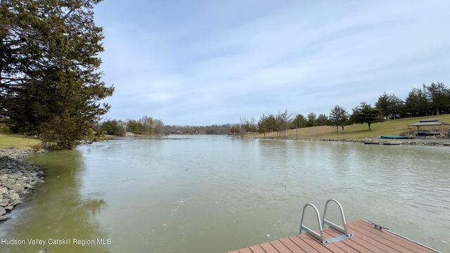 70 Travis Place, Athens, NY 12015