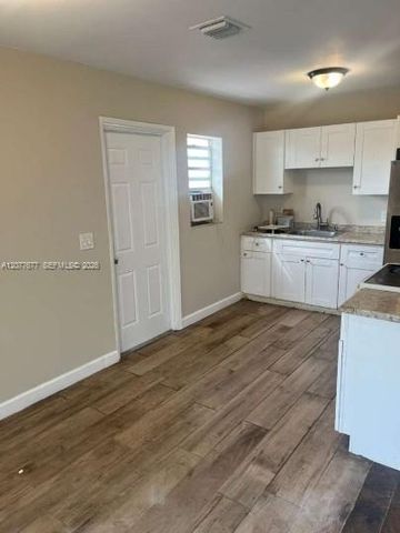 1732 NW 6th Terrace, Pompano Beach, FL 33060