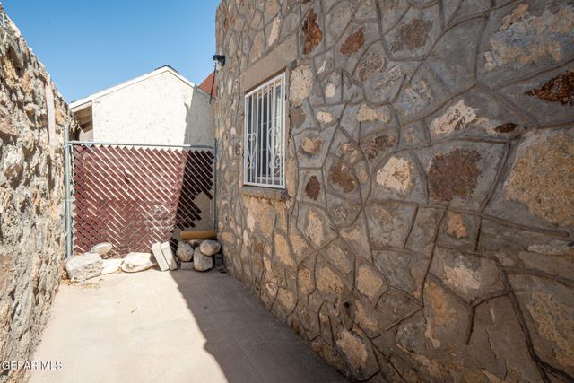 2610 JEFFERSON Avenue, El Paso, TX 79930