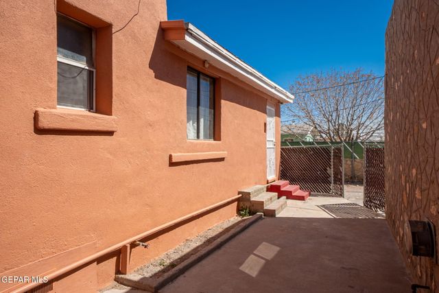 2610 JEFFERSON Avenue, El Paso, TX 79930