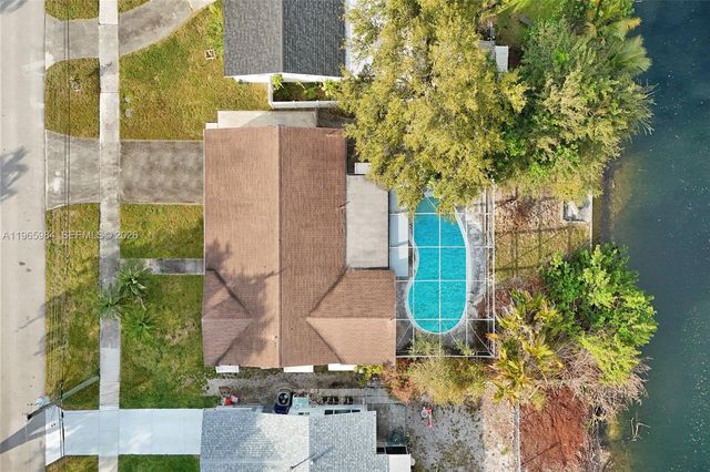 2005 N 31st Ave, Hollywood, FL 33021