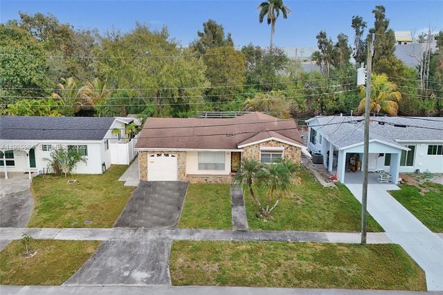 2005 N 31st Ave, Hollywood, FL 33021