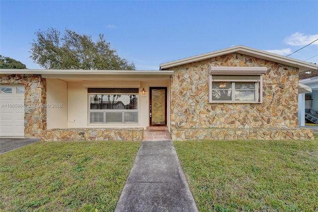 2005 N 31st Ave, Hollywood, FL 33021