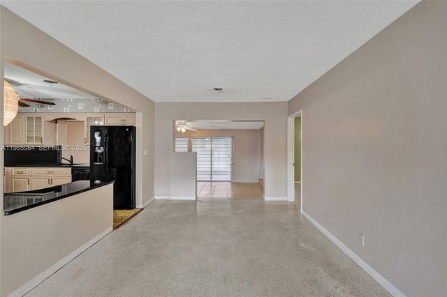 2005 N 31st Ave, Hollywood, FL 33021
