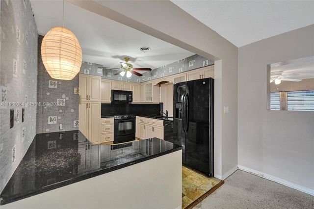 2005 N 31st Ave, Hollywood, FL 33021