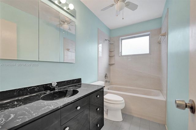 2005 N 31st Ave, Hollywood, FL 33021