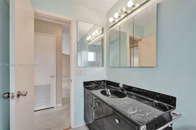 2005 N 31st Ave, Hollywood, FL 33021