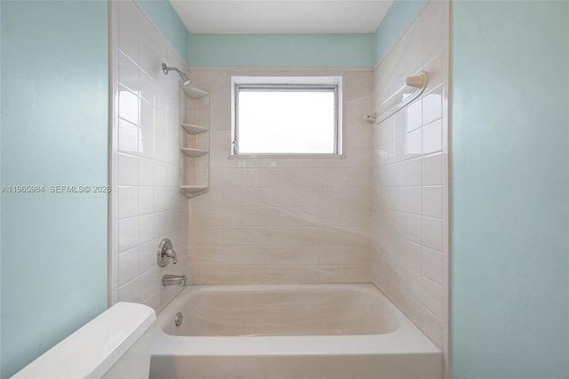 2005 N 31st Ave, Hollywood, FL 33021