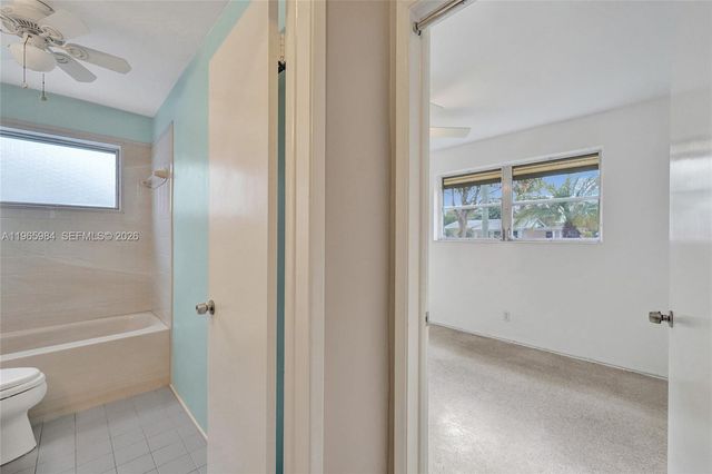 2005 N 31st Ave, Hollywood, FL 33021