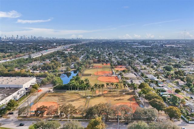 2005 N 31st Ave, Hollywood, FL 33021