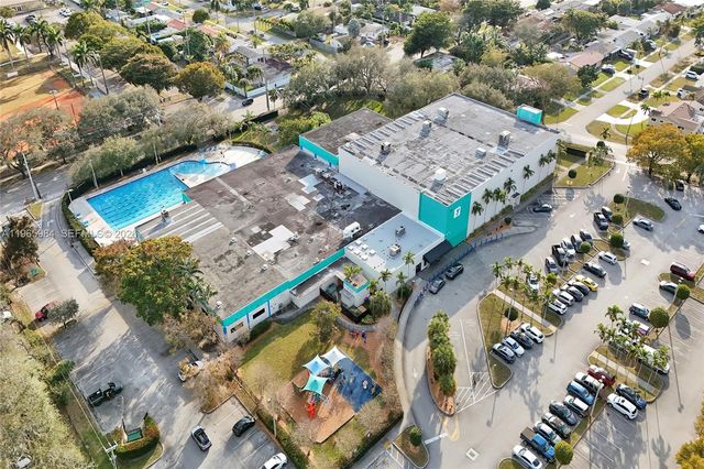 2005 N 31st Ave, Hollywood, FL 33021