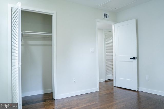 1229 SIMMONS DR, Rockville, MD 20851