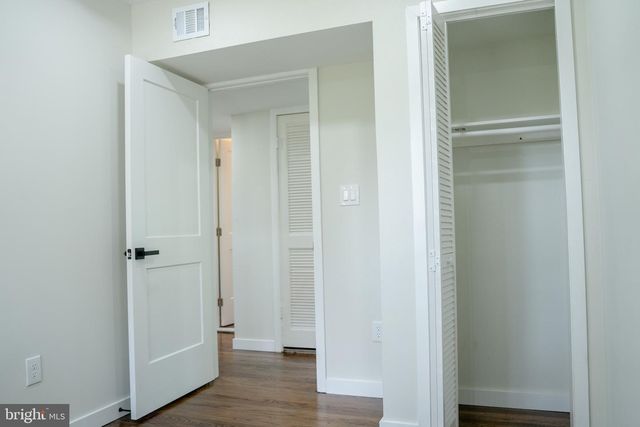 1229 SIMMONS DR, Rockville, MD 20851